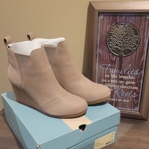 Toms Beige Wedge Ankle Boots